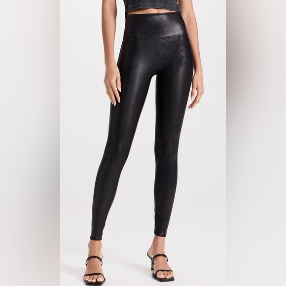 SPANX Pants - SPANX Faux Leather Leggings Size Medium EUC